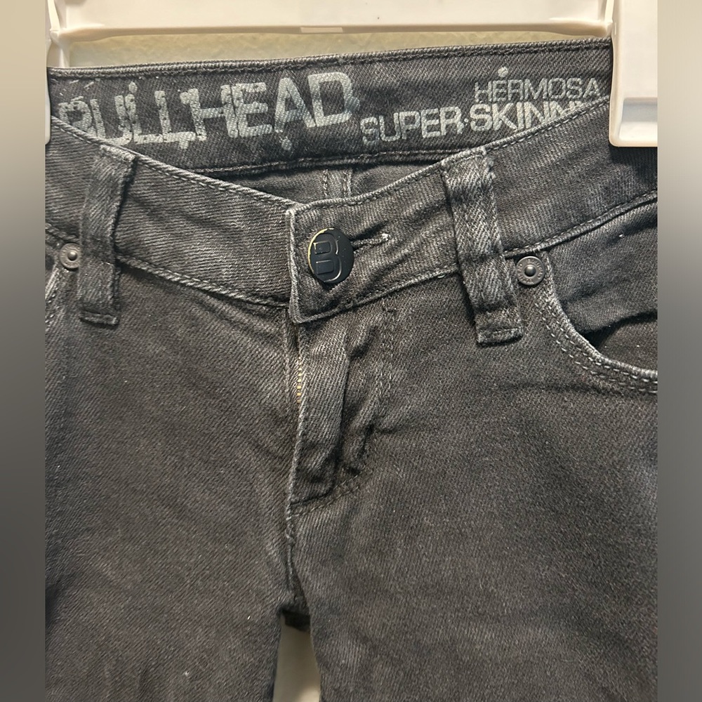 Black skinny jeans